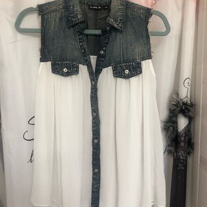 Women’s denim and white sheer top. Button down front.size XS